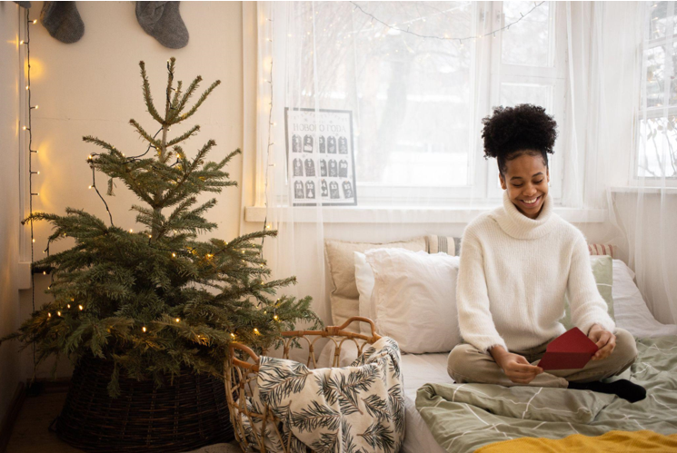 Your Office Life with a Flocked Christmas Tree